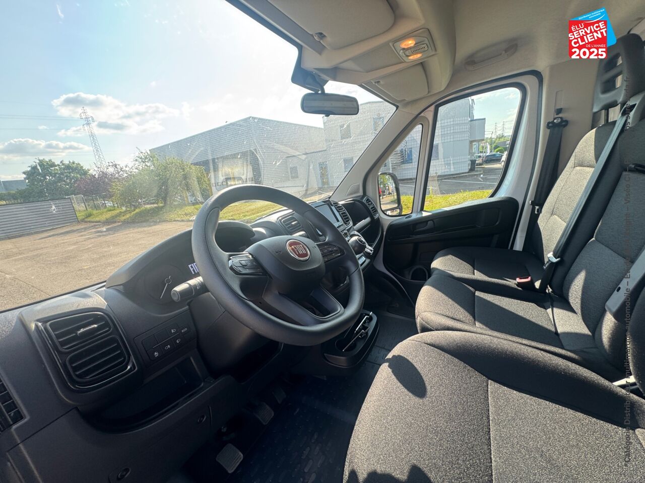 Véhicule d'occasion FIAT DUCATO BENNE 3.5 L H3-POWER 140CH MAXI HEAVY DUTY BENNE ACIER + GRAND COFFRE chez Renault Sélestat