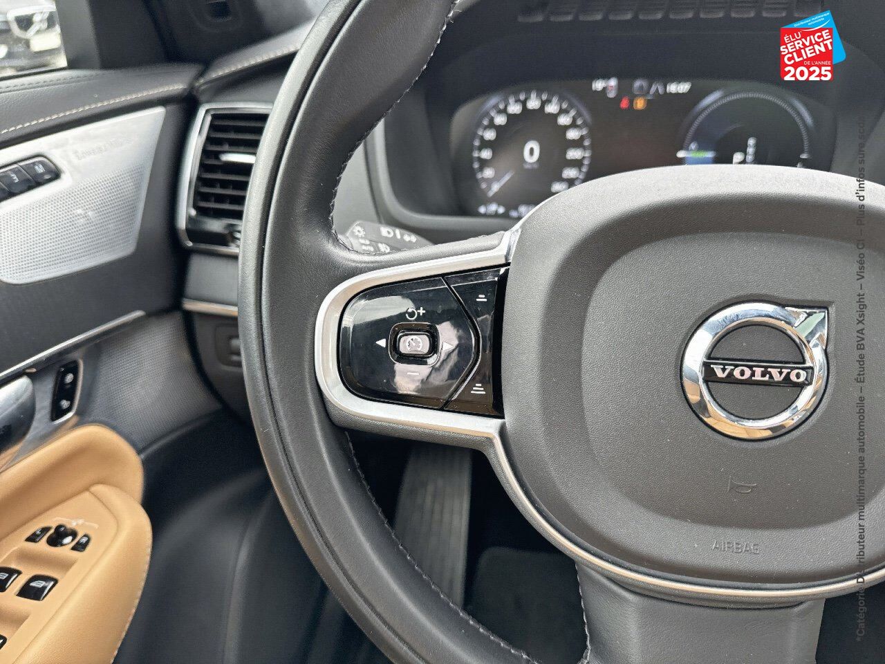 Véhicule d'occasion VOLVO XC90 T8 TWIN ENGINE 303 + 87CH INSCRIPTION LUXE GEARTRONIC 7 PLACES 48G chez Renault Sélestat