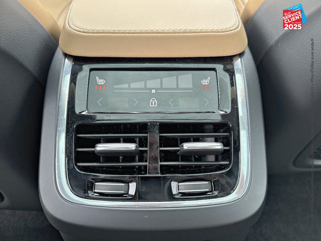 Véhicule d'occasion VOLVO XC90 T8 TWIN ENGINE 303 + 87CH INSCRIPTION LUXE GEARTRONIC 7 PLACES 48G chez Renault Sélestat