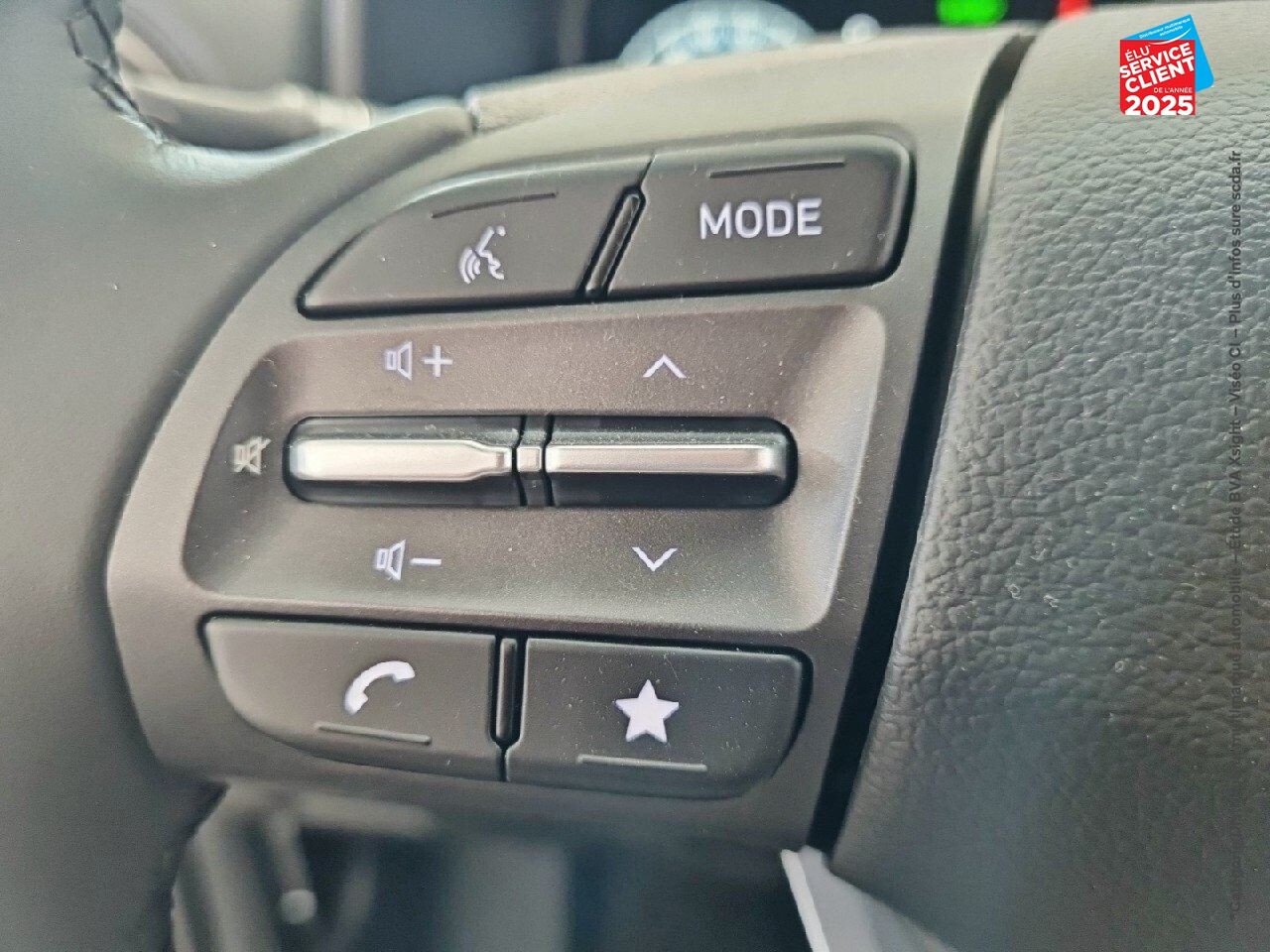 Véhicule d'occasion HYUNDAI KONA ELECTRIC 39KWH - 136CH CREATIVE chez Hyundai Epernay