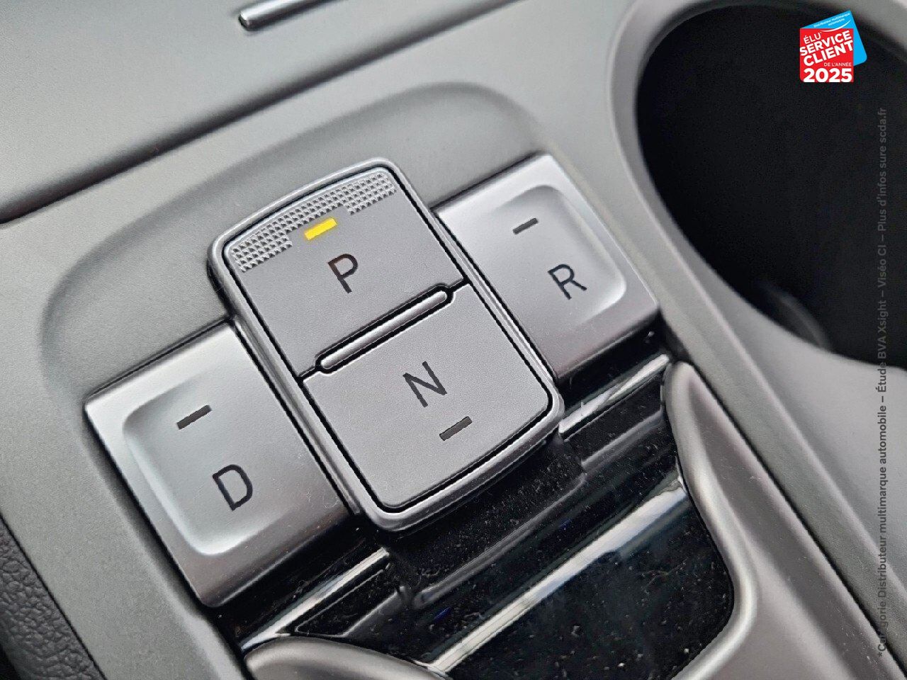 Véhicule d'occasion HYUNDAI KONA ELECTRIC 39KWH - 136CH CREATIVE chez Hyundai Epernay