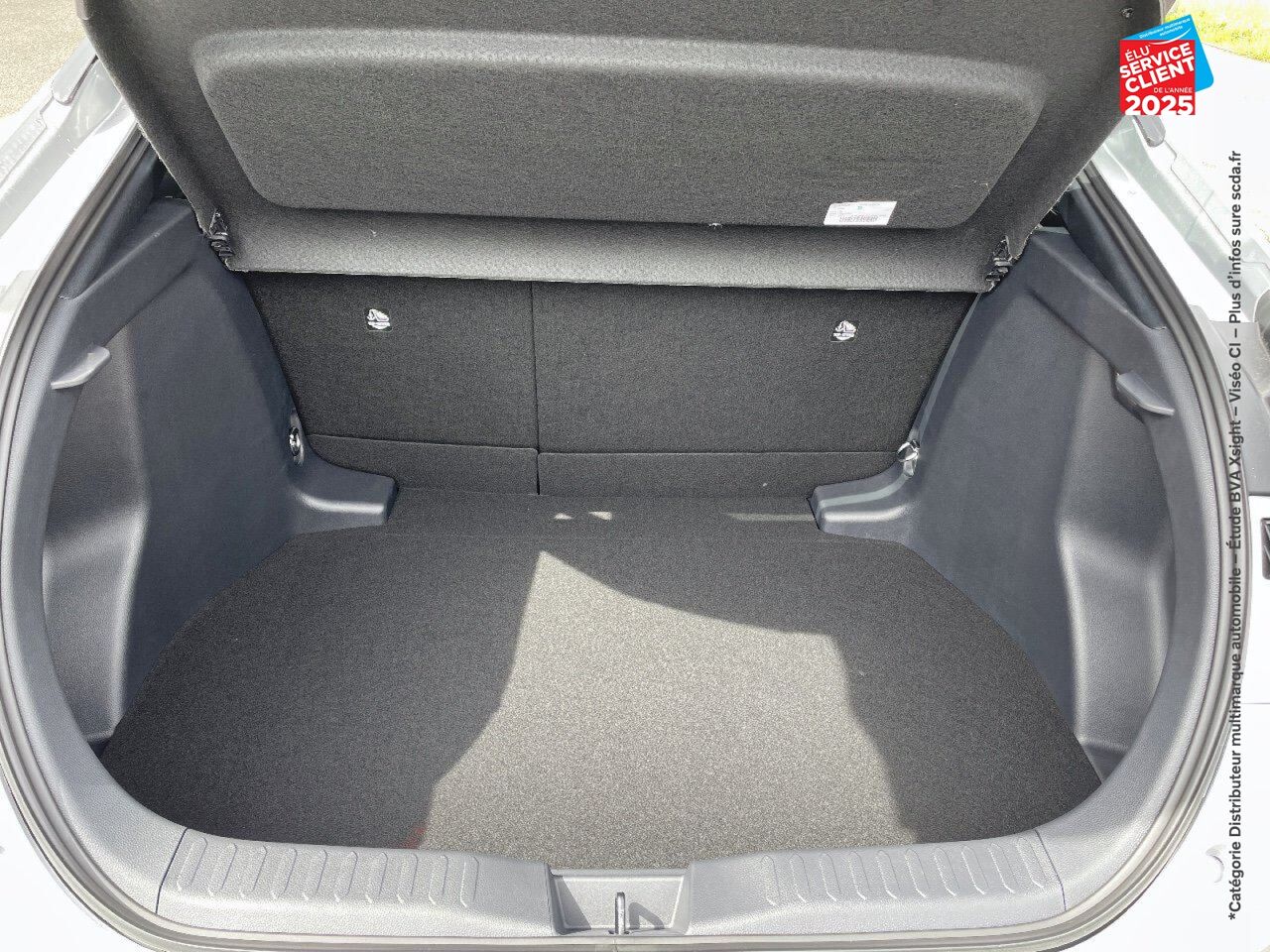 Véhicule d'occasion TOYOTA C-HR 1.8 140CH DESIGN chez Toyota Sarreguemines