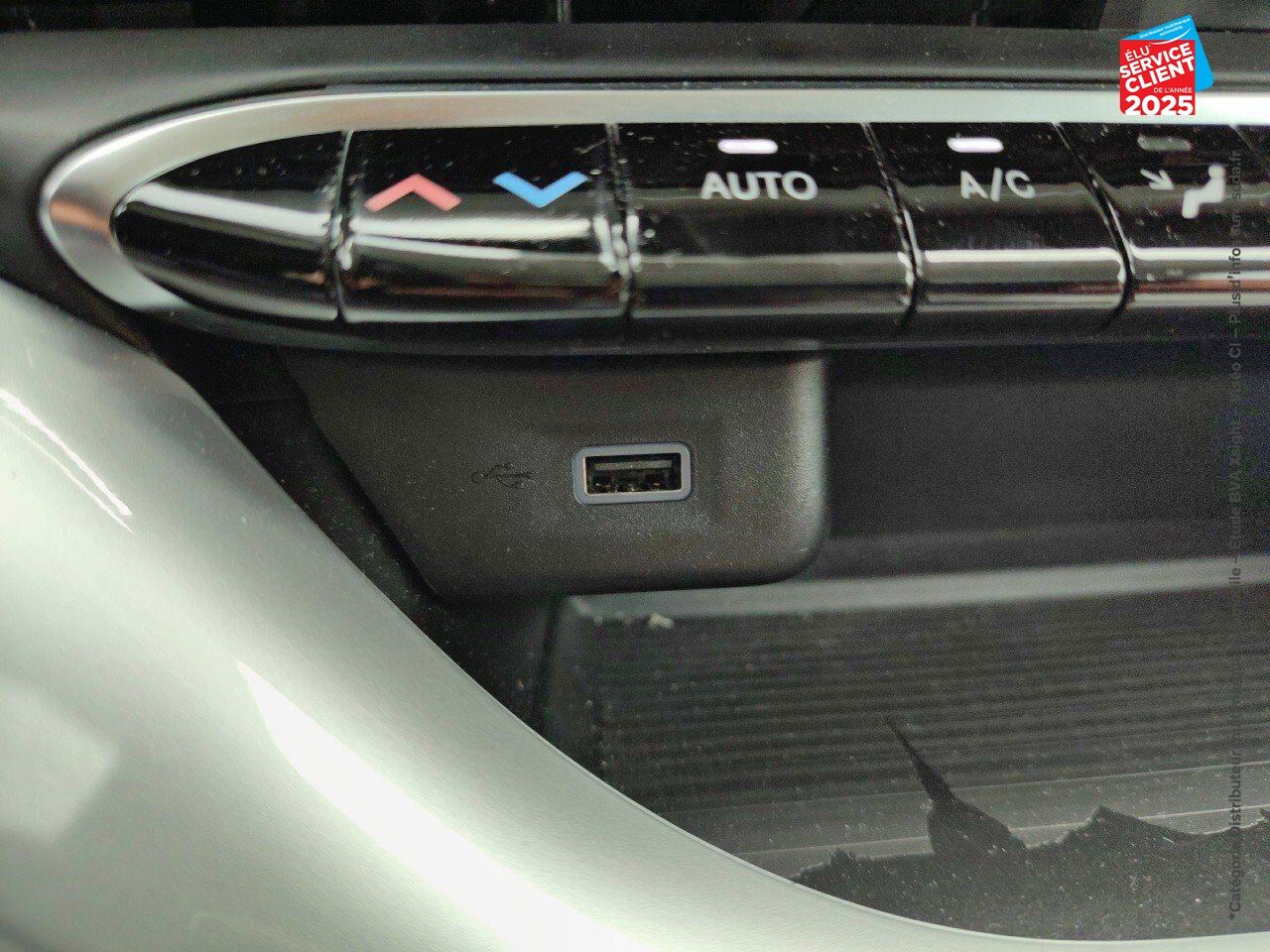 Véhicule d'occasion FIAT 500 E 118CH ICONE GPS RADAR AR chez Renault Sélestat