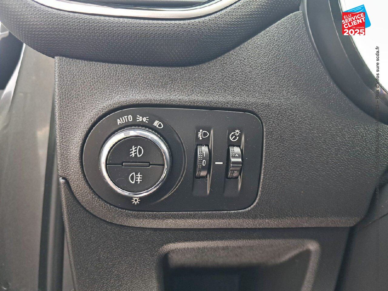 Véhicule d'occasion OPEL CROSSLAND X 1.2 TURBO 110CH ELEGANCE BUSINESS 6CV chez Nissan Montbéliard