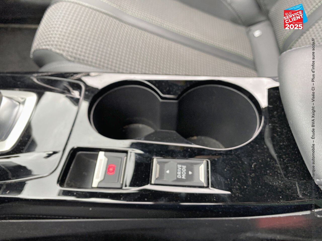 Véhicule d'occasion PEUGEOT 208 E-136CH GT chez Hyundai Epernay
