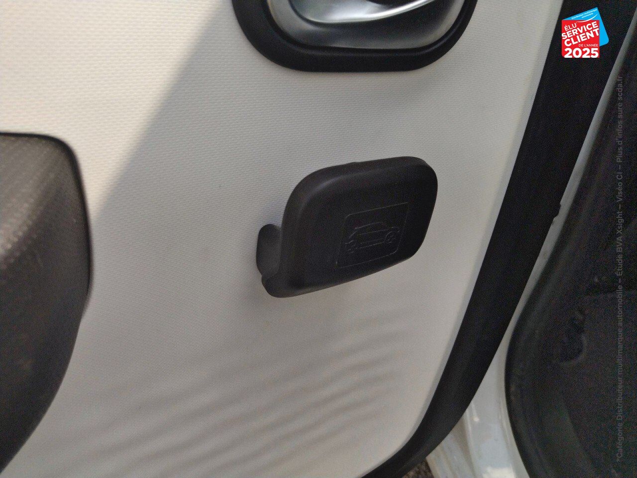 Véhicule d'occasion RENAULT TWINGO E-TECH ELECTRIC ZEN R80 ACHAT INTEGRAL - 21 chez Renault Colmar