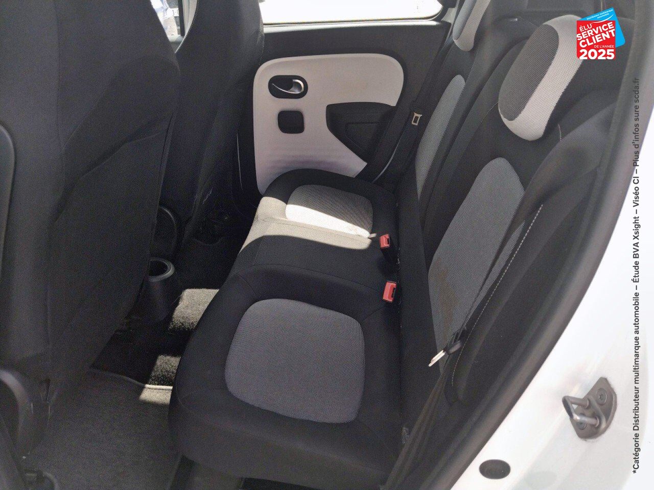 Véhicule d'occasion RENAULT TWINGO E-TECH ELECTRIC ZEN R80 ACHAT INTEGRAL - 21 chez Renault Colmar