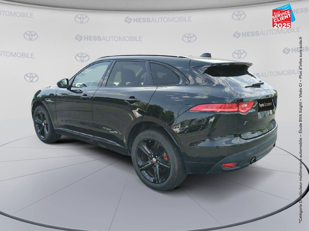 Véhicule d'occasion JAGUAR F-PACE V6 3.0D 300CH R-SPORT 4X4 BVA8 chez MINI Lons-Le-Saunier