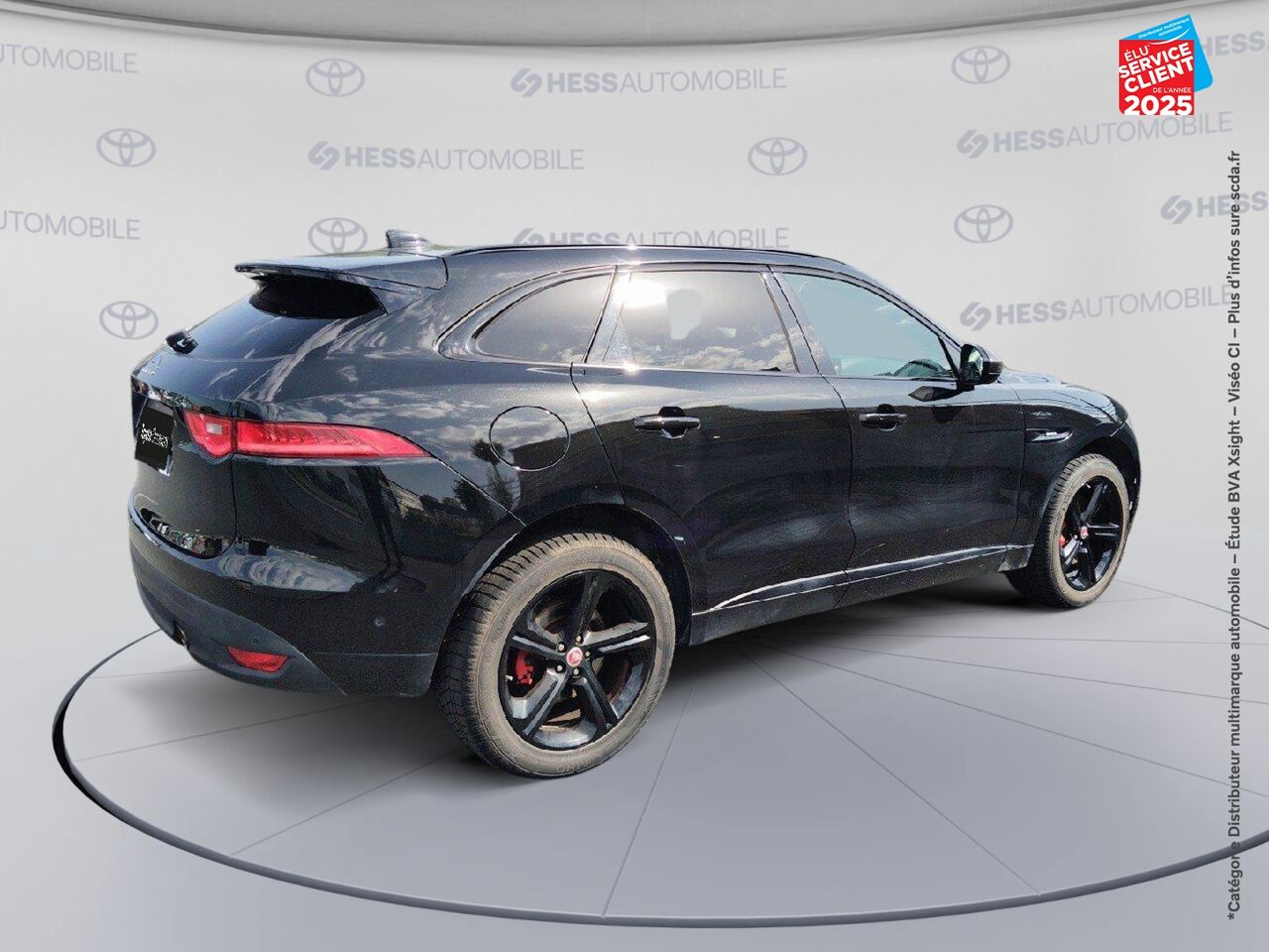 Véhicule d'occasion JAGUAR F-PACE V6 3.0D 300CH R-SPORT 4X4 BVA8 chez MINI Lons-Le-Saunier