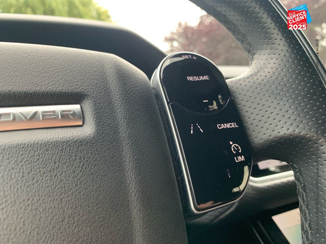 Véhicule d'occasion LAND-ROVER RANGE ROVER VELAR 2.0D 180CH R-DYNAMIC S AWD BVA chez Renault Saint-Louis