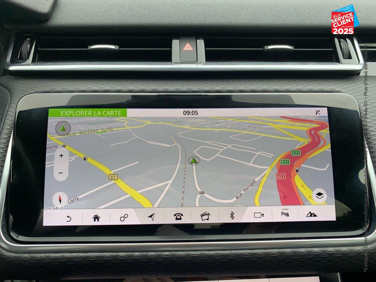 Véhicule d'occasion LAND-ROVER RANGE ROVER VELAR 2.0D 180CH R-DYNAMIC S AWD BVA chez Renault Saint-Louis