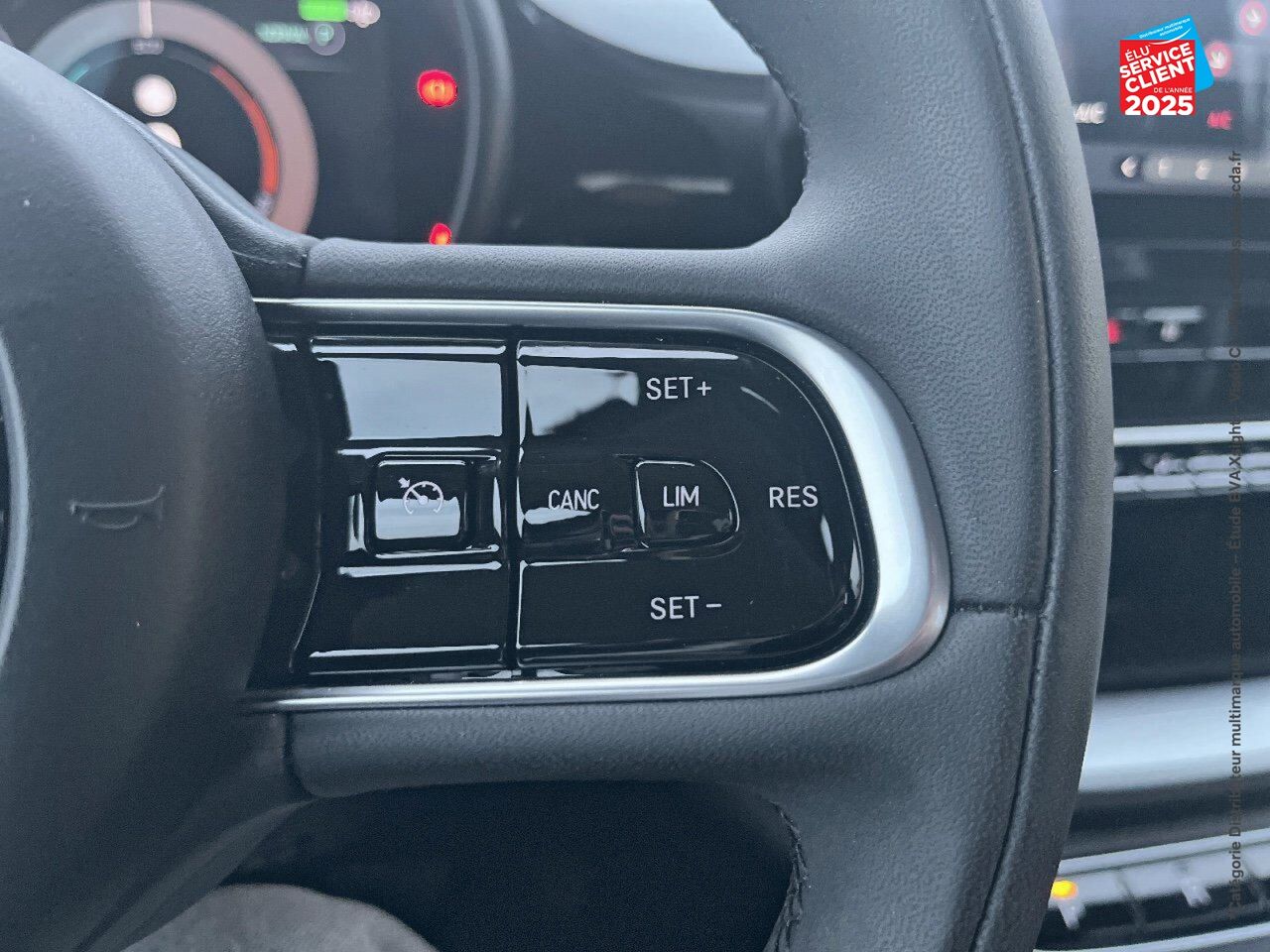 Véhicule d'occasion FIAT 500 E 118CH ICONE GPS chez HESS Automobile
