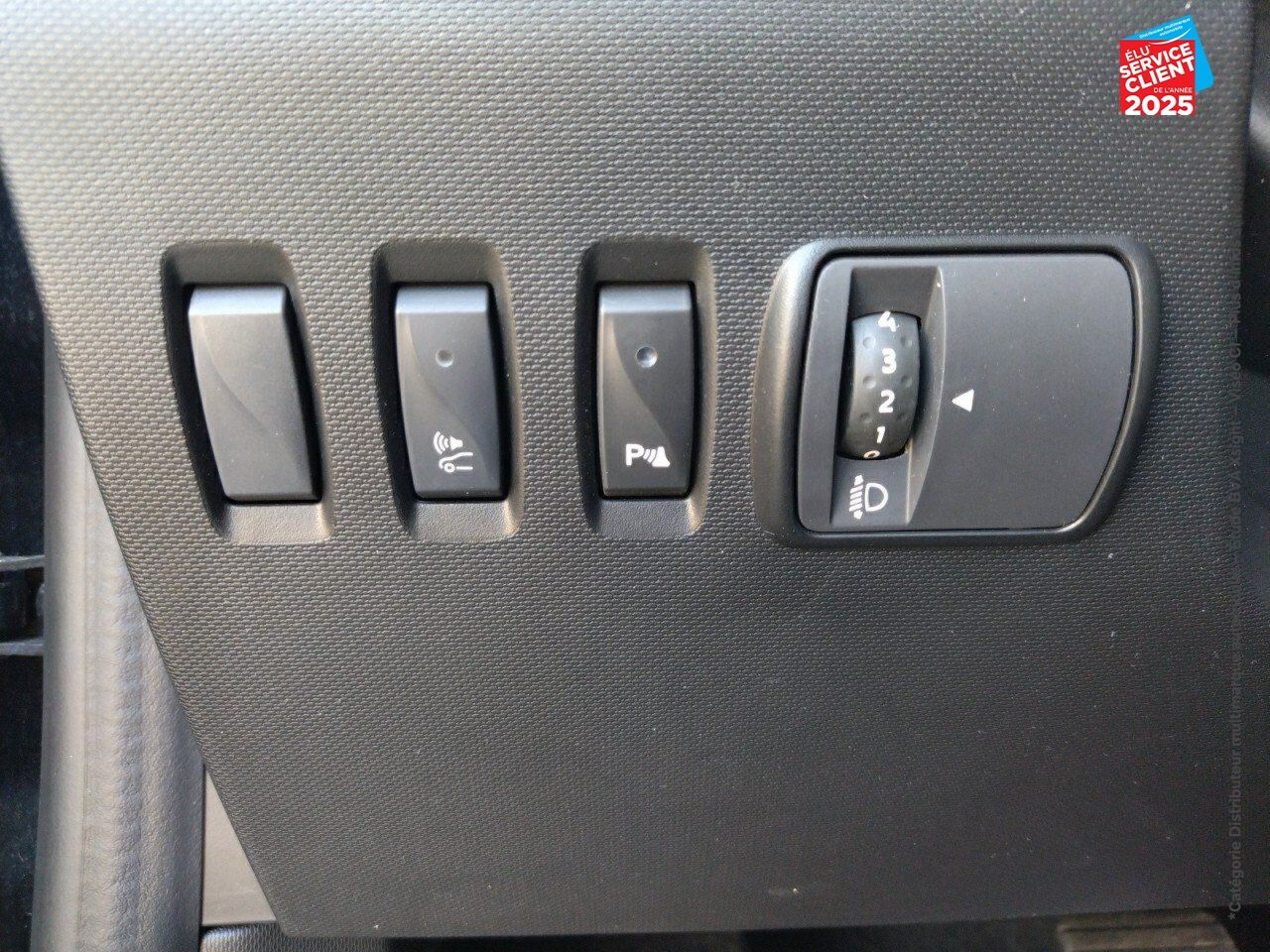 Véhicule d'occasion RENAULT TWINGO E-TECH ELECTRIC ZEN R80 ACHAT INTEGRAL - 21 chez Renault Colmar
