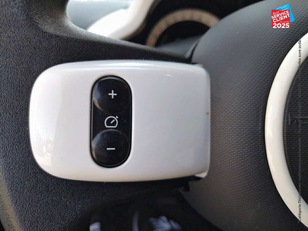 Véhicule d'occasion RENAULT TWINGO E-TECH ELECTRIC ZEN R80 ACHAT INTEGRAL - 21 chez Renault Colmar