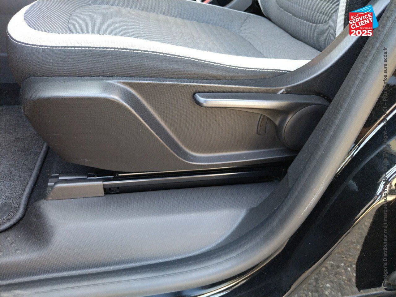 Véhicule d'occasion RENAULT TWINGO E-TECH ELECTRIC ZEN R80 ACHAT INTEGRAL - 21 chez Renault Colmar