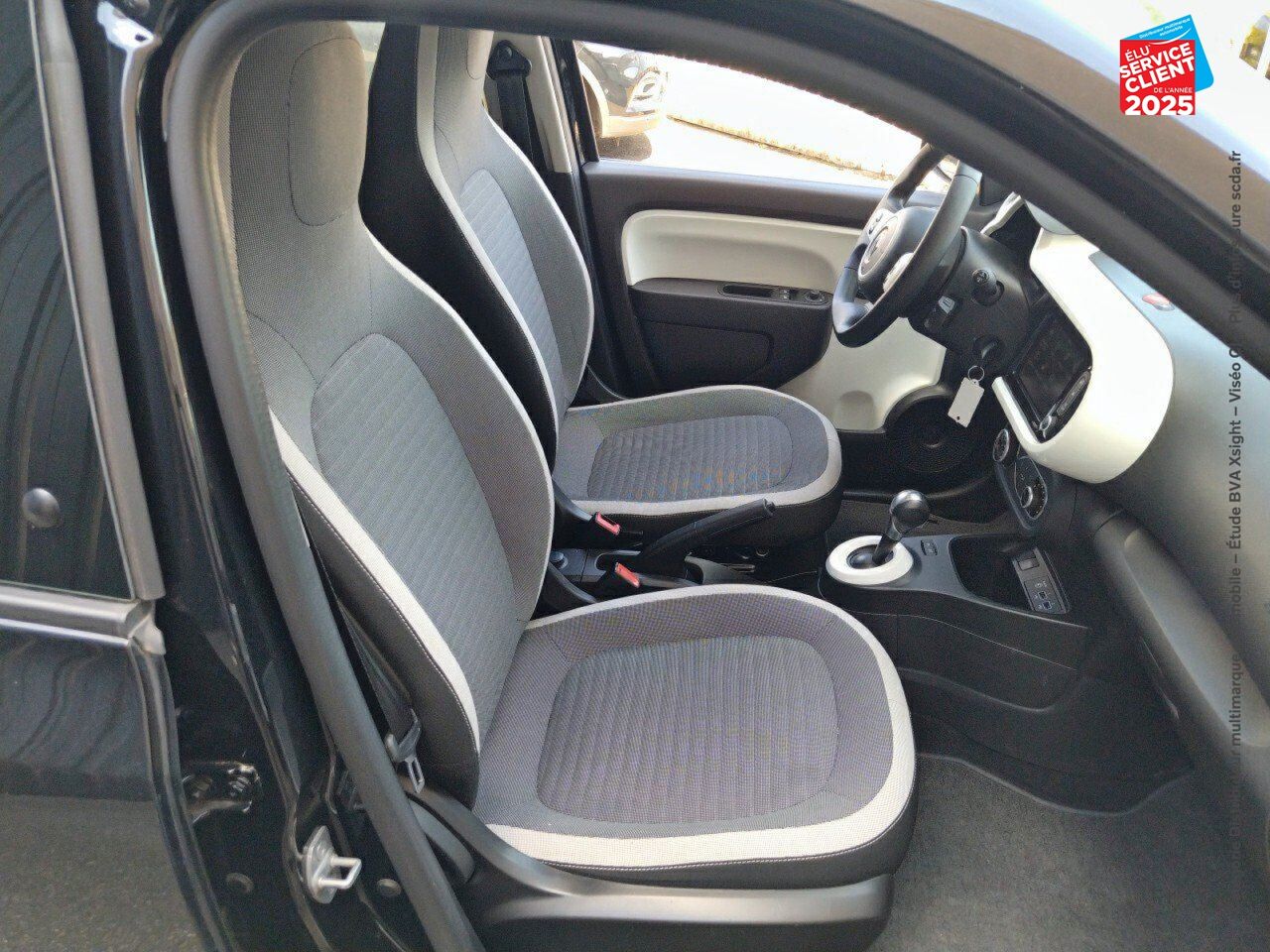 Véhicule d'occasion RENAULT TWINGO E-TECH ELECTRIC ZEN R80 ACHAT INTEGRAL - 21 chez Renault Colmar
