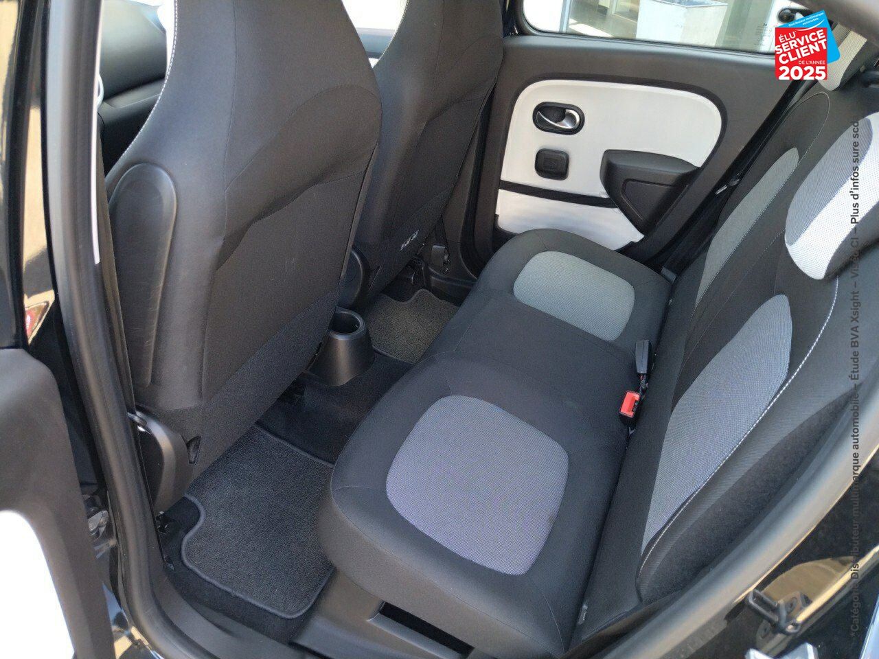 Véhicule d'occasion RENAULT TWINGO E-TECH ELECTRIC ZEN R80 ACHAT INTEGRAL - 21 chez Renault Colmar