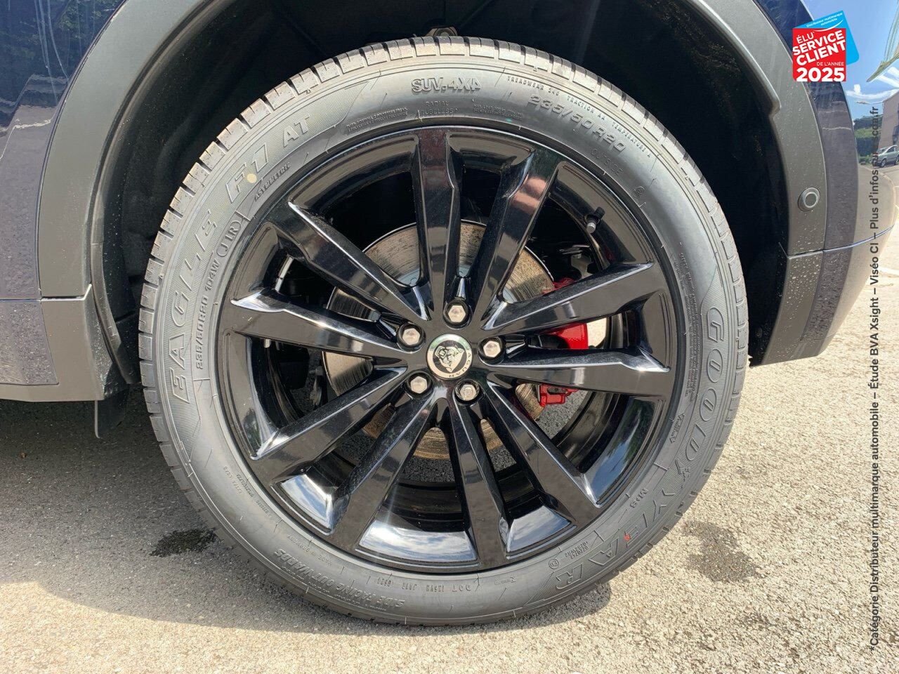Véhicule d'occasion JAGUAR E-PACE P300E PHEV 309CH R-DYNAMIC SE chez Renault Saint-Louis