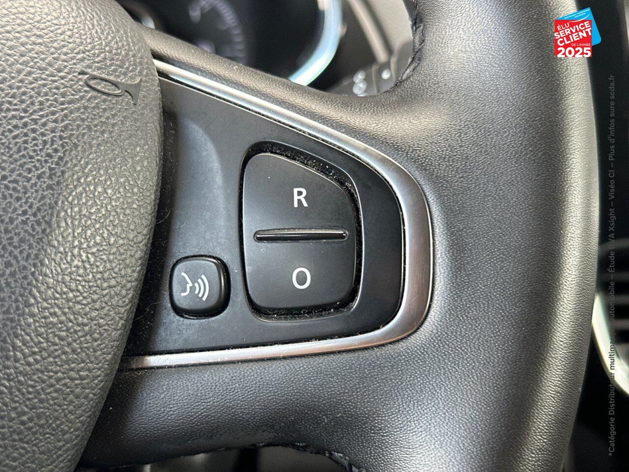 Véhicule d'occasion RENAULT CLIO STE 1.5 DCI 75CH ENERGY AIR MEDIANAV E6C chez Hyundai Epernay