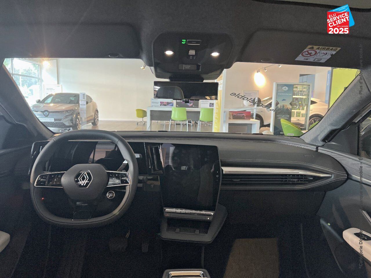 Véhicule d'occasion RENAULT SCENIC E-TECH ELECTRIC 220CH TECHNO ESPRIT ICONIC GRANDE AUTONOMIE chez Renault Strasbourg
