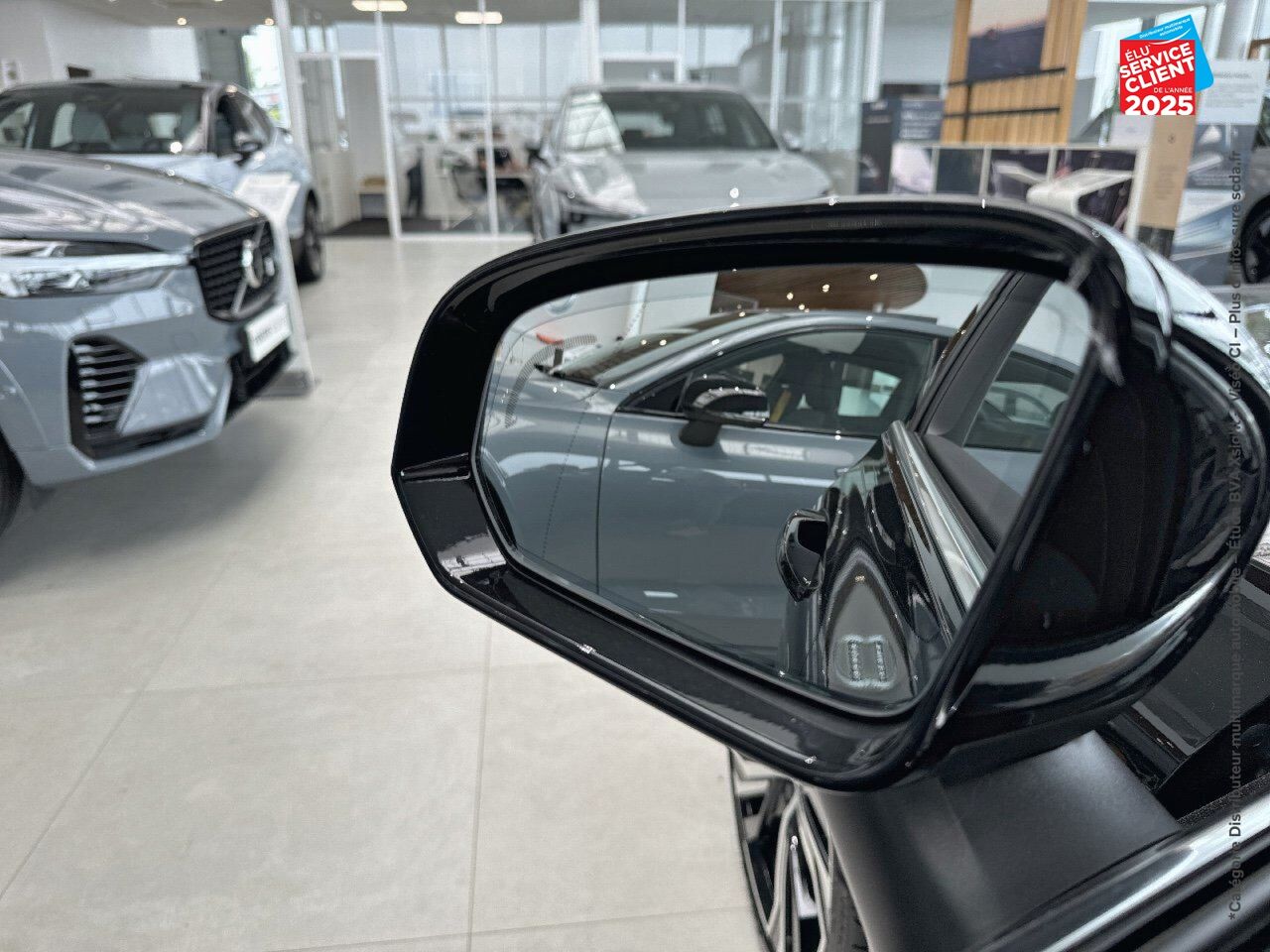 Véhicule d'occasion VOLVO V60 T6 AWD 253+145CH ULTIMATE STYLE CHROME GEARTRONIC 8 chez Toyota Sarreguemines