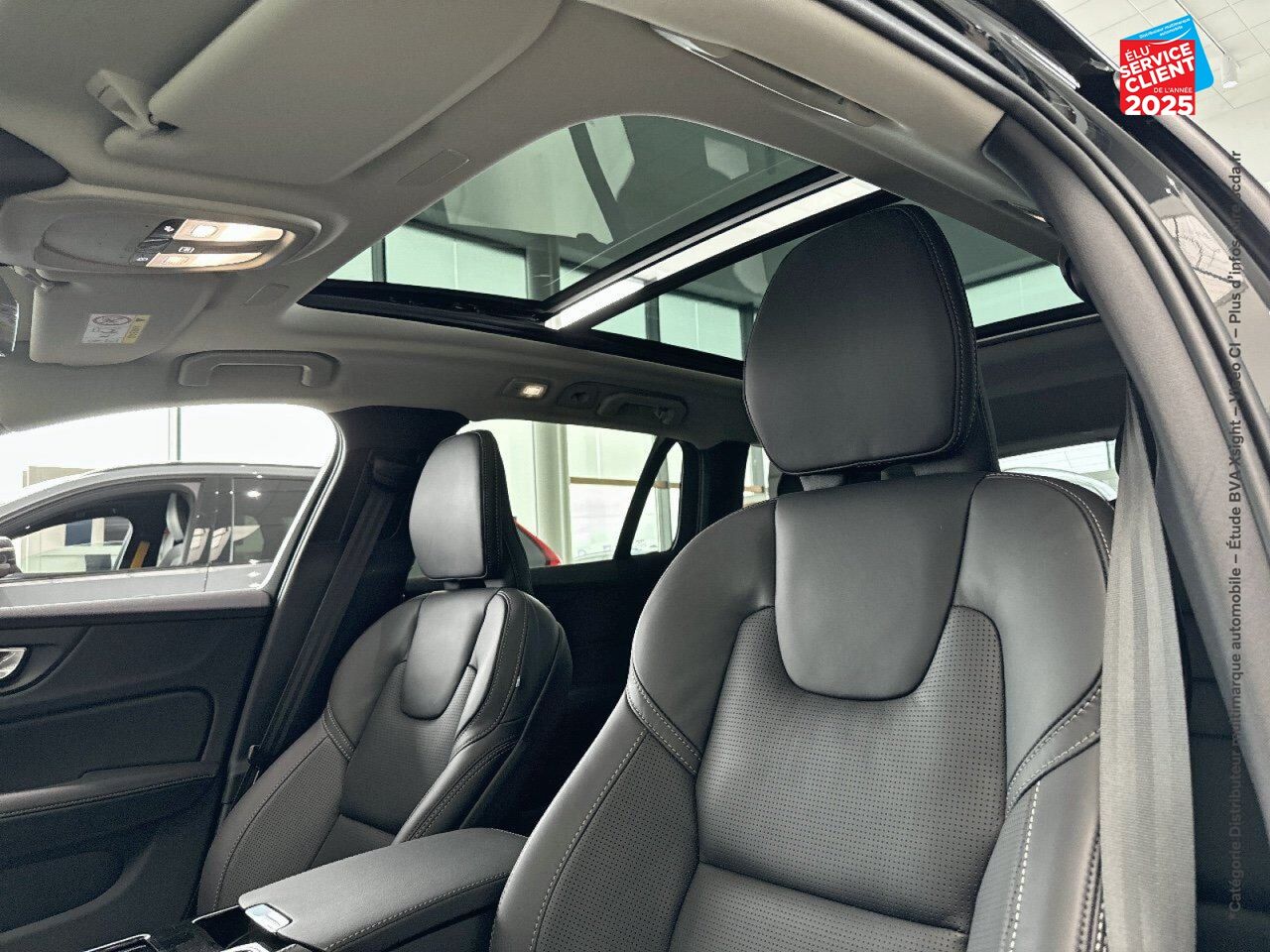 Véhicule d'occasion VOLVO V60 T6 AWD 253+145CH ULTIMATE STYLE CHROME GEARTRONIC 8 chez Toyota Sarreguemines