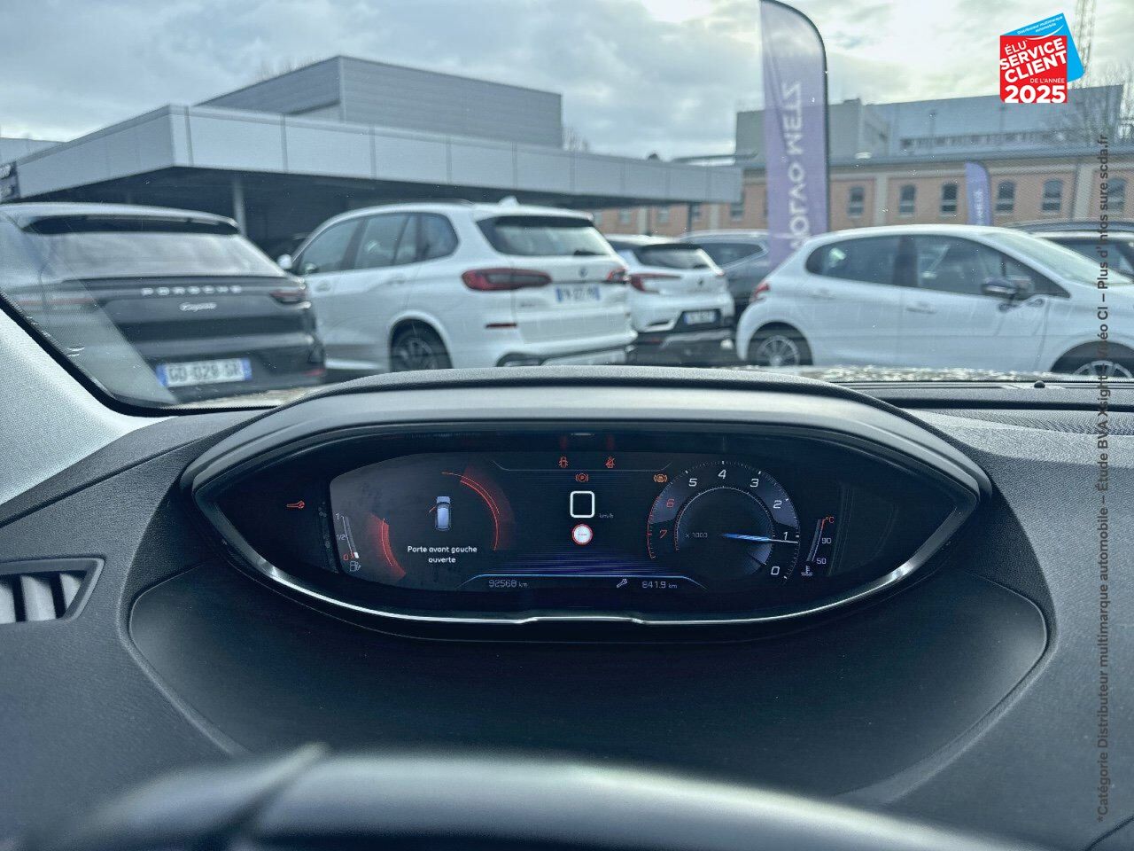 Véhicule d'occasion PEUGEOT 3008 1.2 PURETECH 130CH ALLURE SS chez Renault Colmar