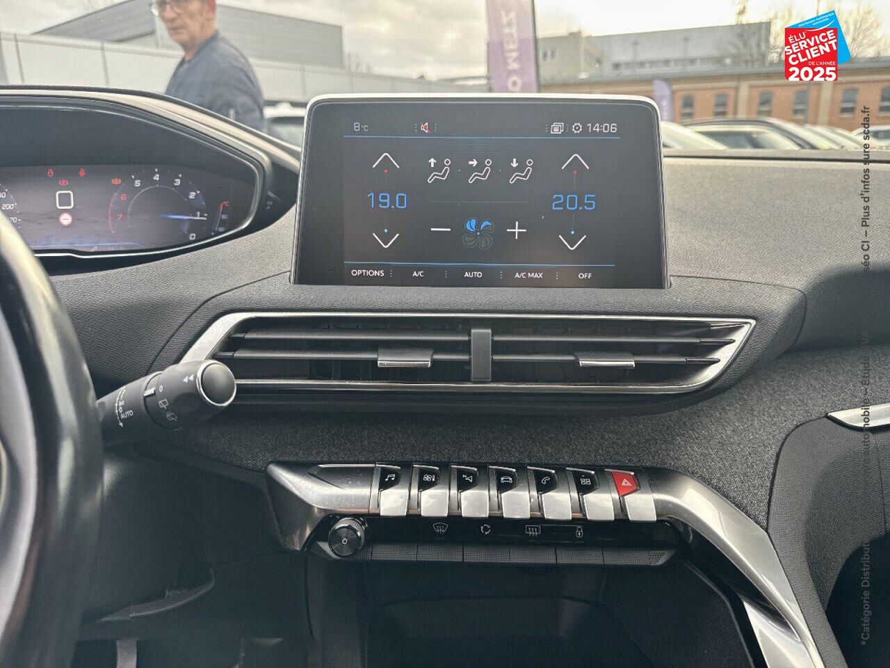 Véhicule d'occasion PEUGEOT 3008 1.2 PURETECH 130CH ALLURE SS chez Renault Colmar