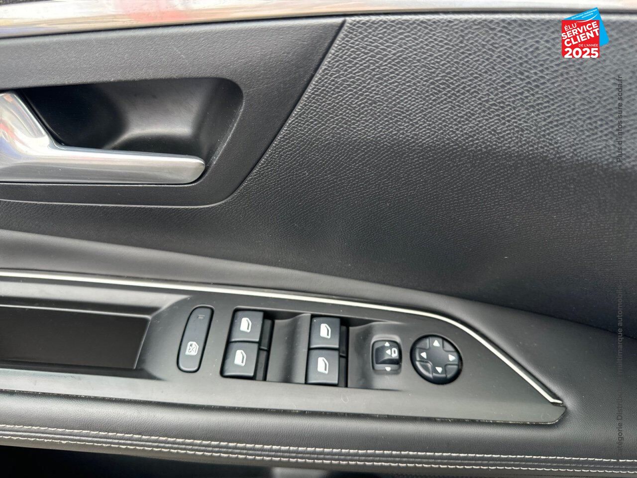 Véhicule d'occasion PEUGEOT 3008 1.2 PURETECH 130CH ALLURE SS chez Renault Colmar