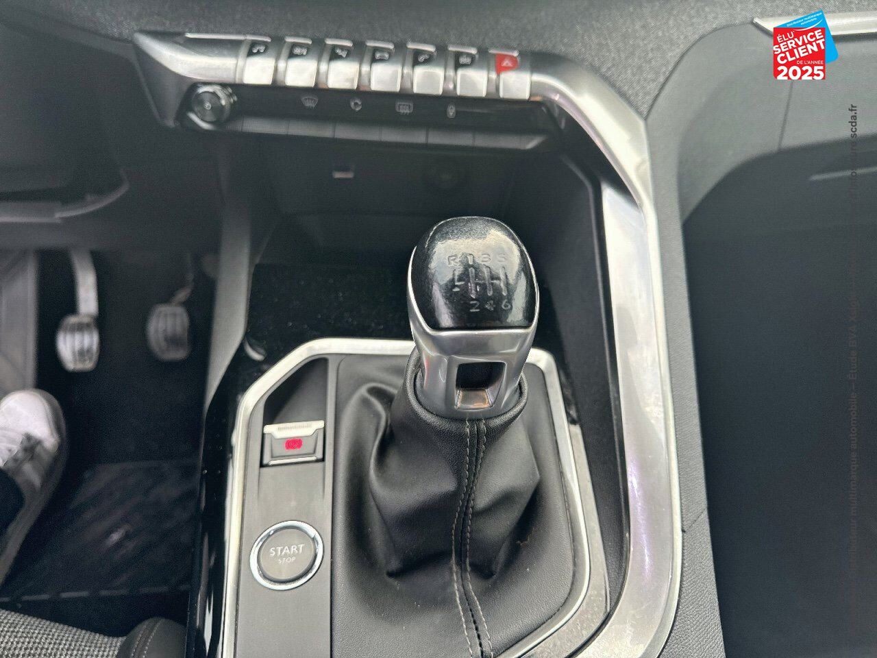 Véhicule d'occasion PEUGEOT 3008 1.2 PURETECH 130CH ALLURE SS chez Renault Colmar