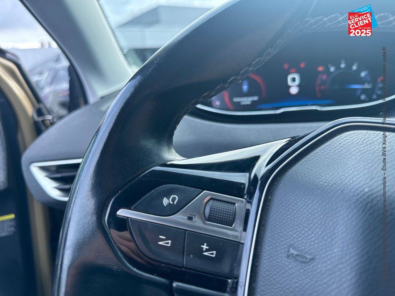 Véhicule d'occasion PEUGEOT 3008 1.2 PURETECH 130CH ALLURE SS chez Renault Colmar