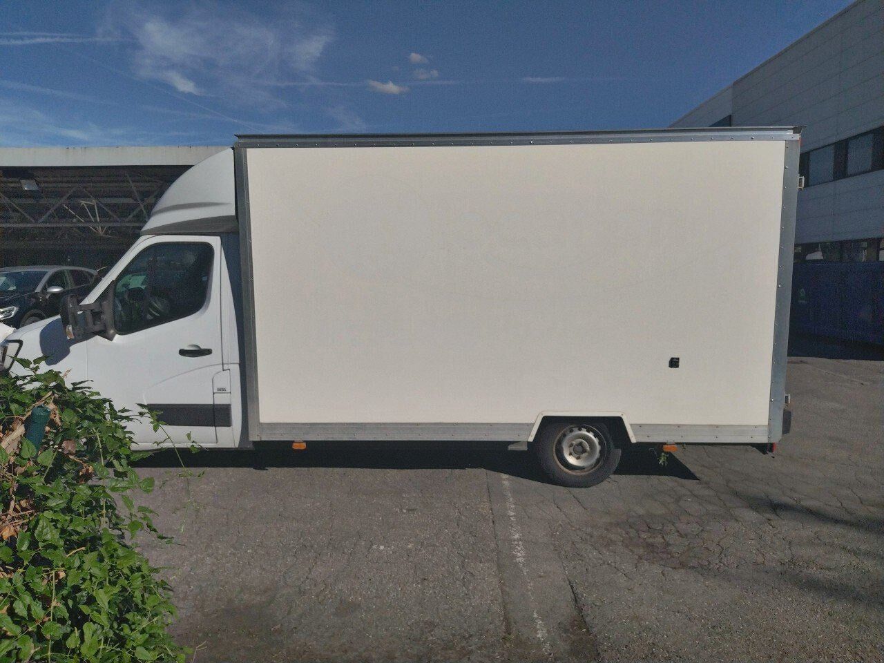 Véhicule d'occasion RENAULT MASTER PLANCB F3500 L3H1 2.3 DCI 145CH ENERGY GRAND CONFORT EURO6 20M3 chez Renault Montbéliard