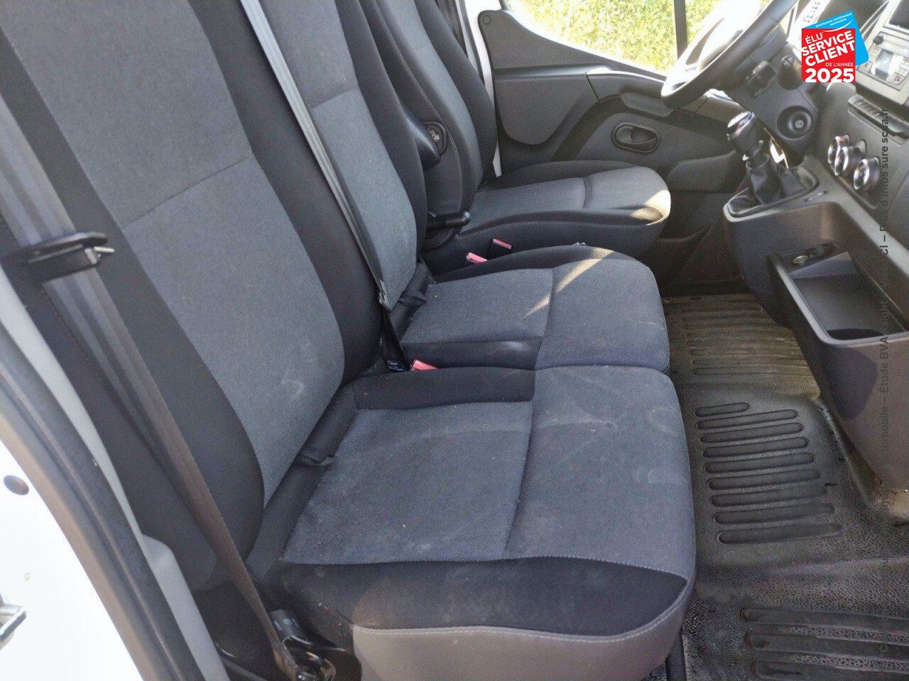 Véhicule d'occasion RENAULT MASTER PLANCB F3500 L3H1 2.3 DCI 145CH ENERGY GRAND CONFORT EURO6 20M3 chez Renault Montbéliard