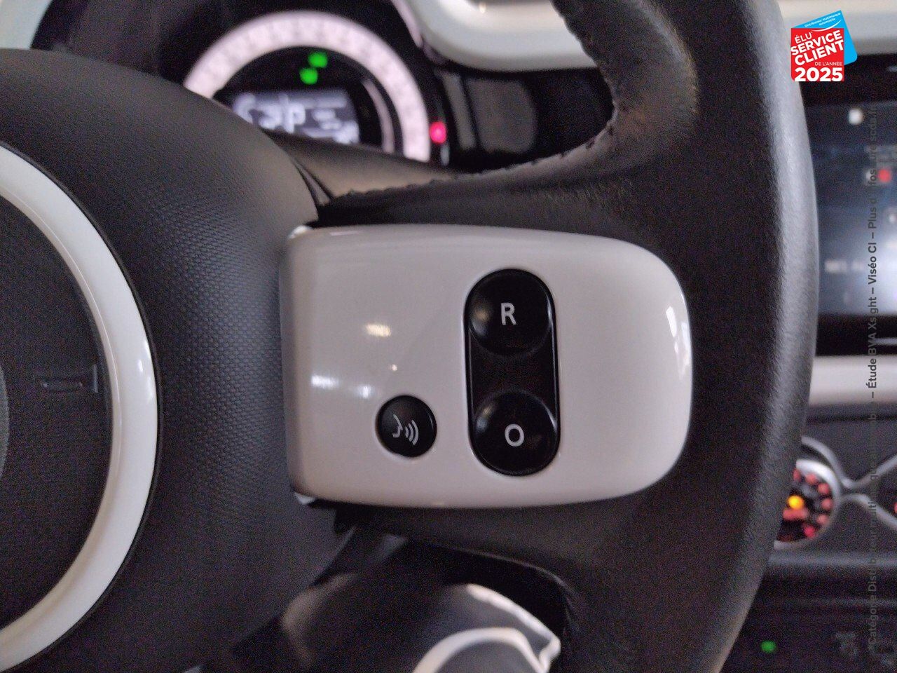Véhicule d'occasion RENAULT TWINGO E-TECH ELECTRIC VIBES R80 ACHAT INTEGRAL - 21 chez Renault Colmar