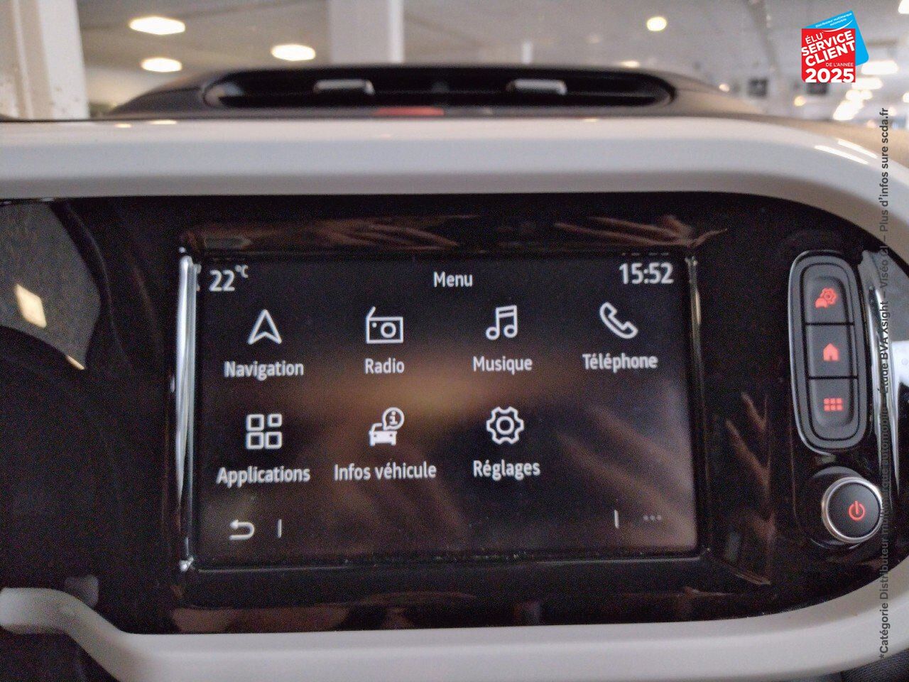 Véhicule d'occasion RENAULT TWINGO E-TECH ELECTRIC VIBES R80 ACHAT INTEGRAL - 21 chez Renault Colmar