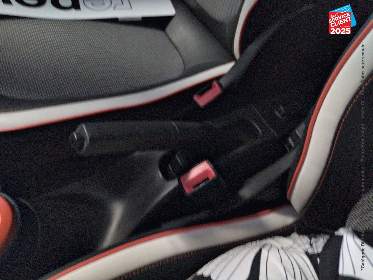 Véhicule d'occasion RENAULT TWINGO E-TECH ELECTRIC VIBES R80 ACHAT INTEGRAL - 21 chez Renault Colmar