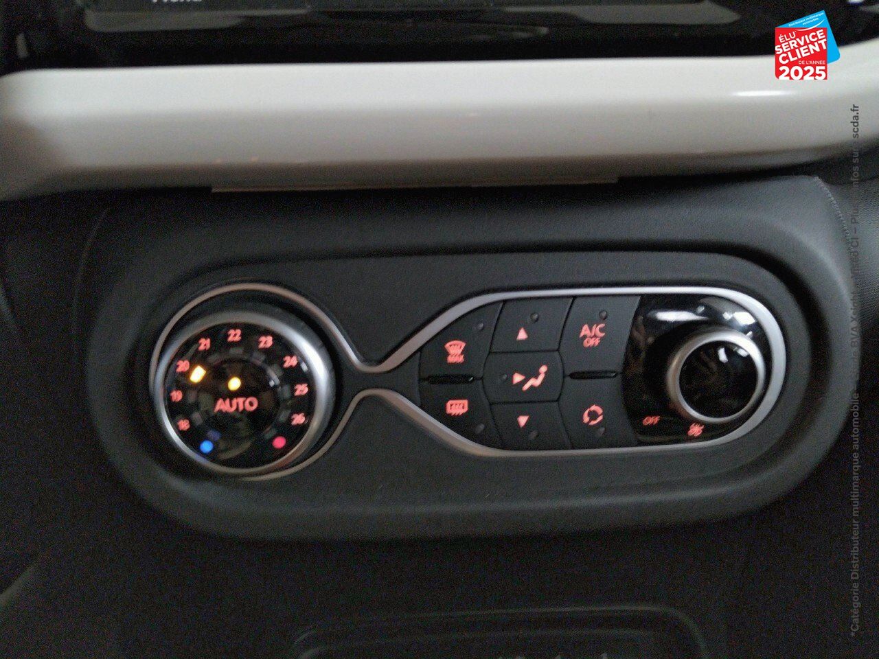 Véhicule d'occasion RENAULT TWINGO E-TECH ELECTRIC VIBES R80 ACHAT INTEGRAL - 21 chez Renault Colmar