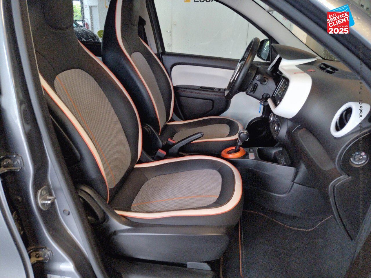 Véhicule d'occasion RENAULT TWINGO E-TECH ELECTRIC VIBES R80 ACHAT INTEGRAL - 21 chez Renault Colmar