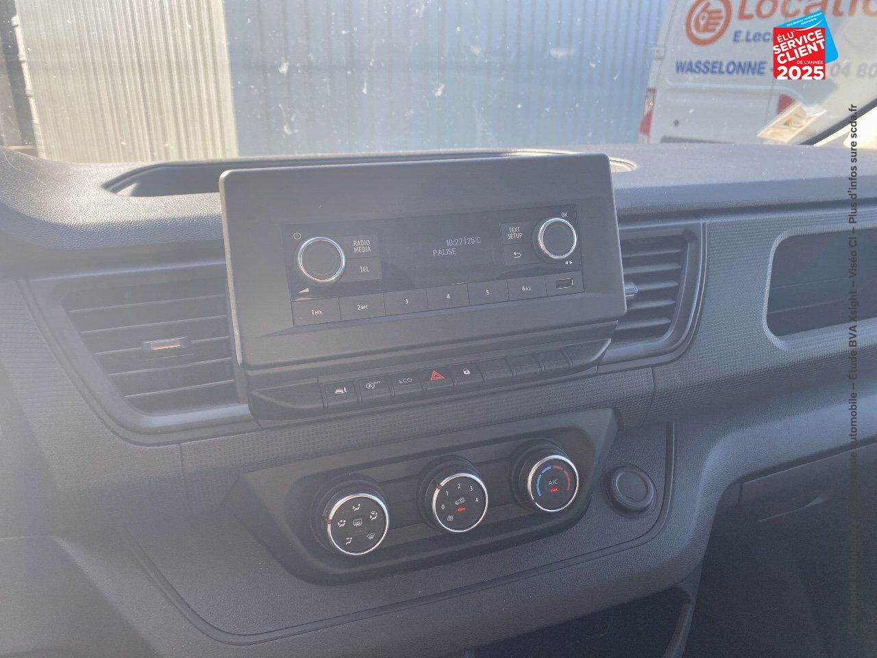 Véhicule d'occasion RENAULT TRAFIC FG L1H1 2T8 2.0 BLUE DCI 130CH CONFORT chez Renault Colmar
