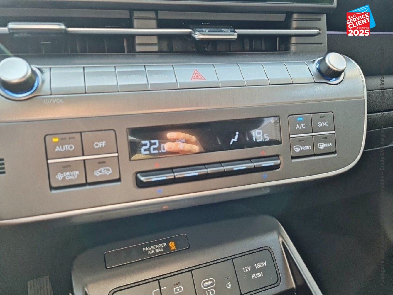 Véhicule d'occasion HYUNDAI KONA 1.6 GDI 141CH HYBRID CREATIVE DCT-6 chez Toyota Saint Dizier