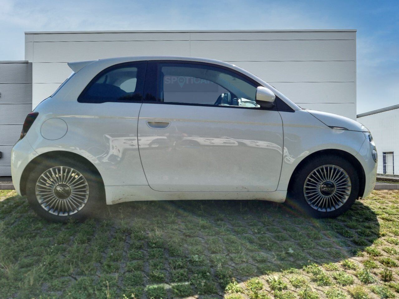 Véhicule d'occasion FIAT 500 E 118CH ICONE chez Toyota Verdun