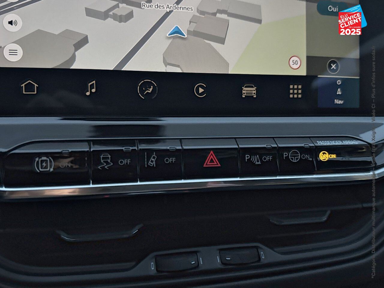 Véhicule d'occasion JEEP COMPASS 1.3 TURBO T4 240CH PHEV 4XE UPLAND AT6 EAWD chez Renault Colmar