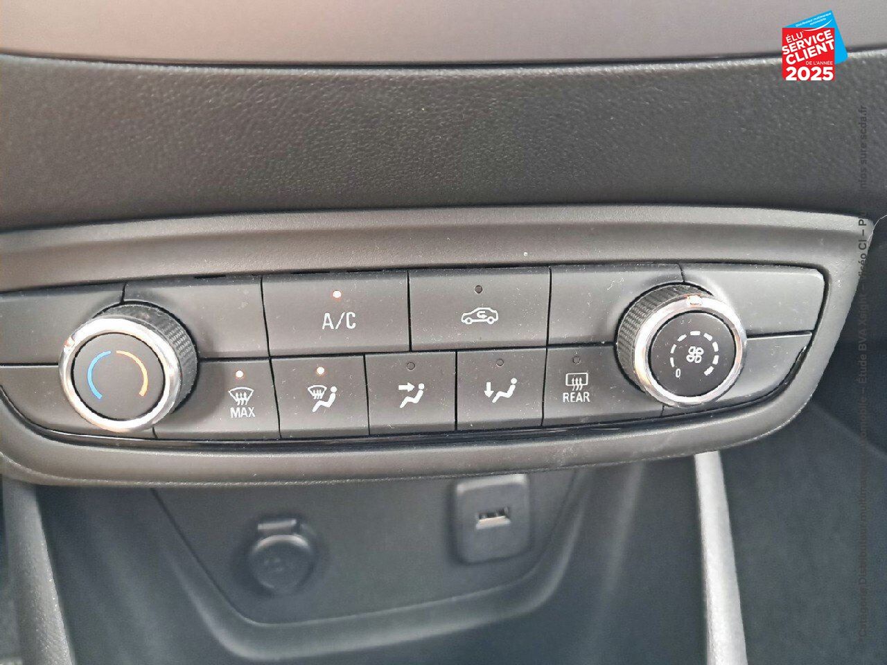 Véhicule d'occasion OPEL CROSSLAND 1.2 TURBO 110CH EDITION chez Toyota Saint Dizier