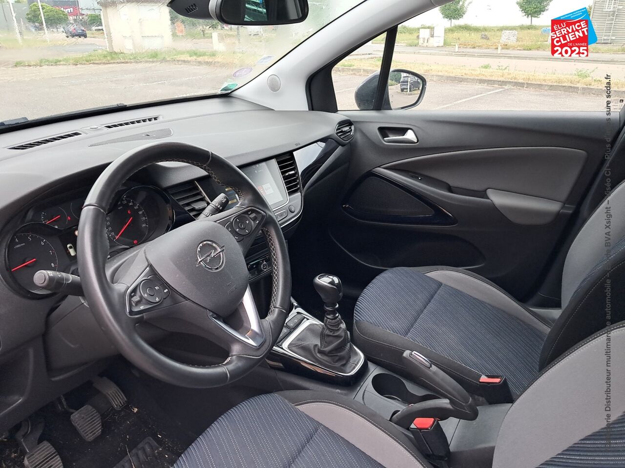 Véhicule d'occasion OPEL CROSSLAND X 1.2 TURBO 110CH DESIGN 120 ANS EURO 6D-T chez Toyota Saint Dizier