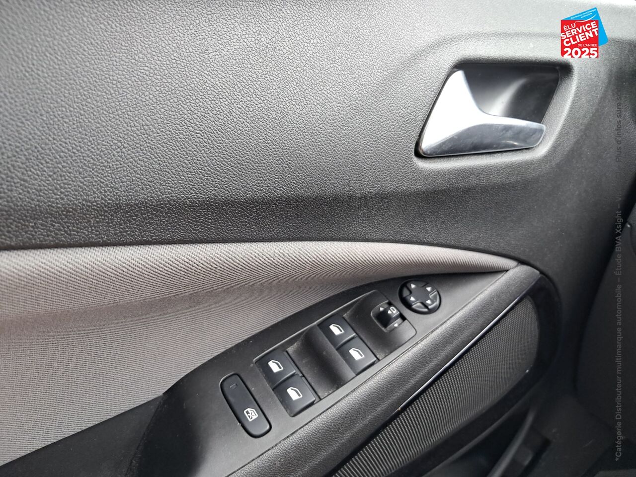 Véhicule d'occasion OPEL CROSSLAND X 1.2 TURBO 110CH DESIGN 120 ANS EURO 6D-T chez Toyota Saint Dizier