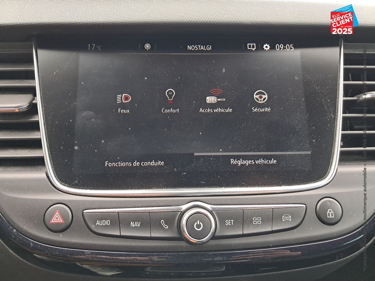 Véhicule d'occasion OPEL CROSSLAND X 1.2 TURBO 110CH DESIGN 120 ANS EURO 6D-T chez Toyota Saint Dizier