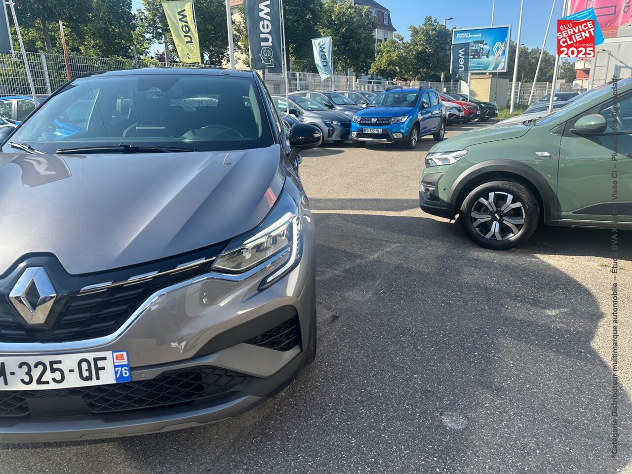 Véhicule d'occasion RENAULT CAPTUR 1.3 TCE MILD HYBRID 160CH RS LINE EDC chez Toyota Saint Dizier
