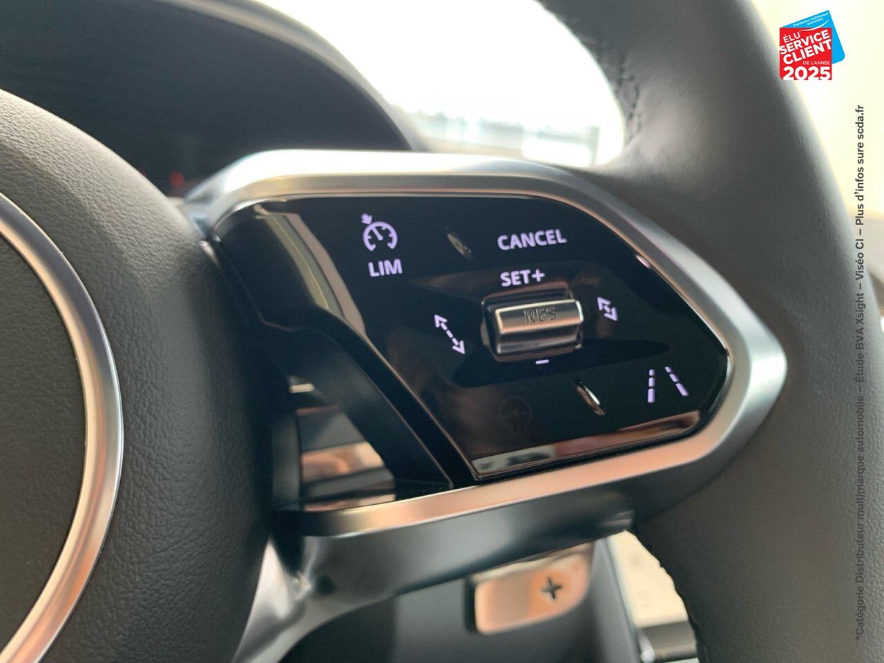 Véhicule d'occasion JAGUAR E-PACE P300E PHEV 309CH R-DYNAMIC HSE chez Renault Sélestat