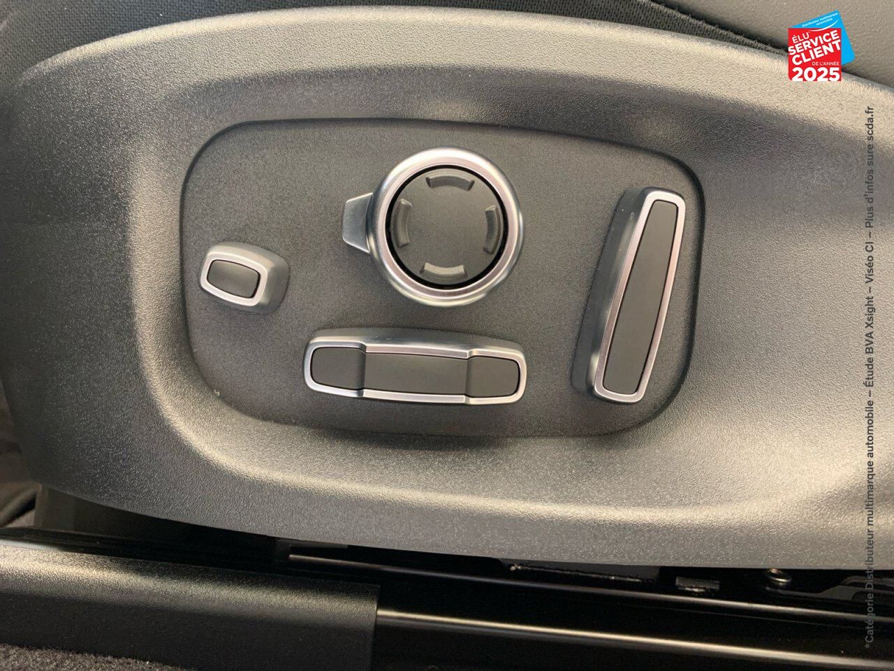 Véhicule d'occasion JAGUAR E-PACE P300E PHEV 309CH R-DYNAMIC HSE chez Renault Sélestat