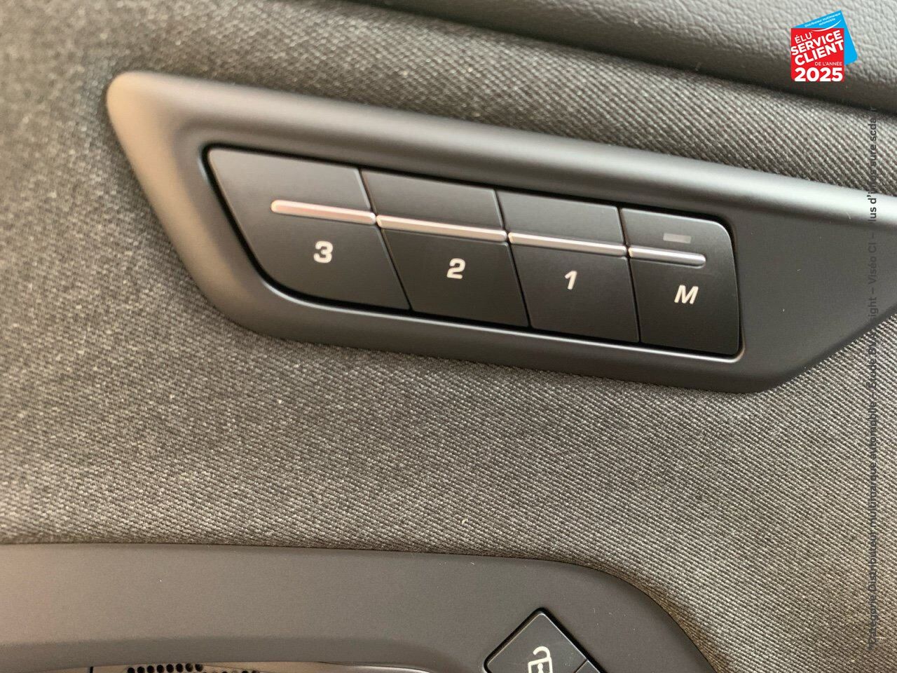 Véhicule d'occasion JAGUAR E-PACE P300E PHEV 309CH R-DYNAMIC HSE chez Renault Sélestat